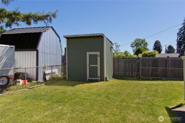 5910 E J Street, Tacoma, WA 98404