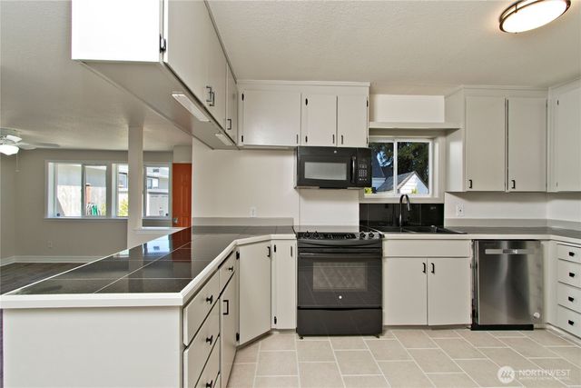 5910 E J Street, Tacoma, WA 98404