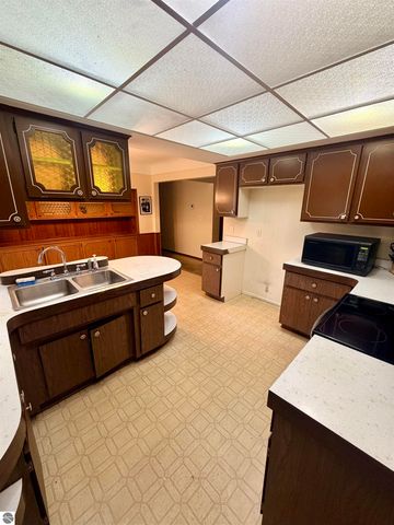 53598 Franklin Drive, Shelby Township, MI 48316