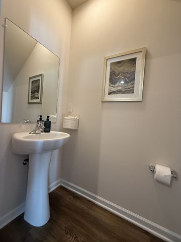 8074 Logan Dr, La Vergne, TN 37086