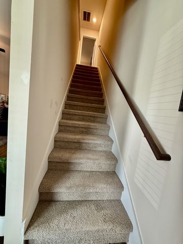 8074 Logan Dr, La Vergne, TN 37086