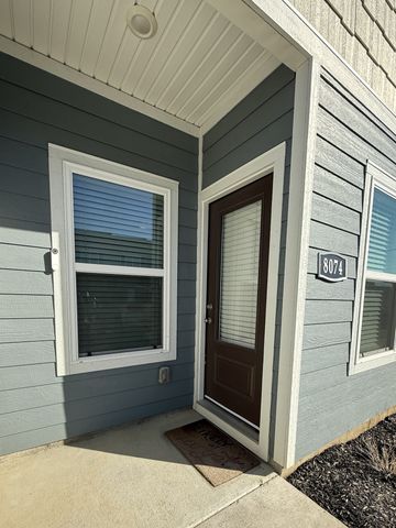 8074 Logan Dr, La Vergne, TN 37086