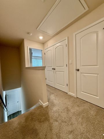 8074 Logan Dr, La Vergne, TN 37086