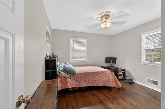 7030 Barkley Street, Overland Park, KS 66204