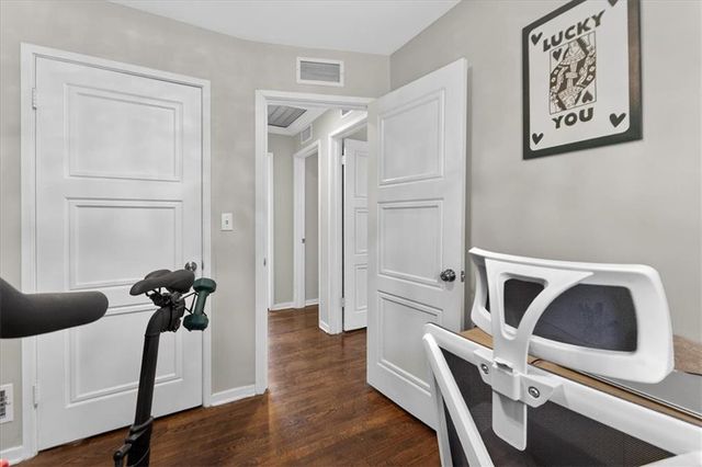 7030 Barkley Street, Overland Park, KS 66204