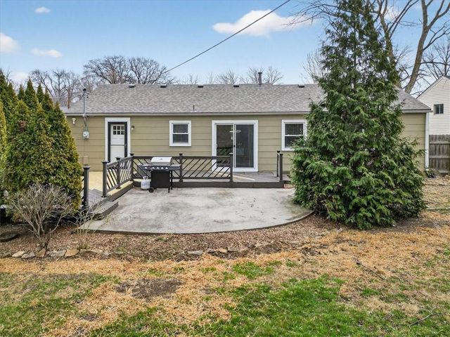 7030 Barkley Street, Overland Park, KS 66204