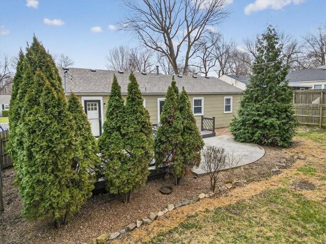 7030 Barkley Street, Overland Park, KS 66204