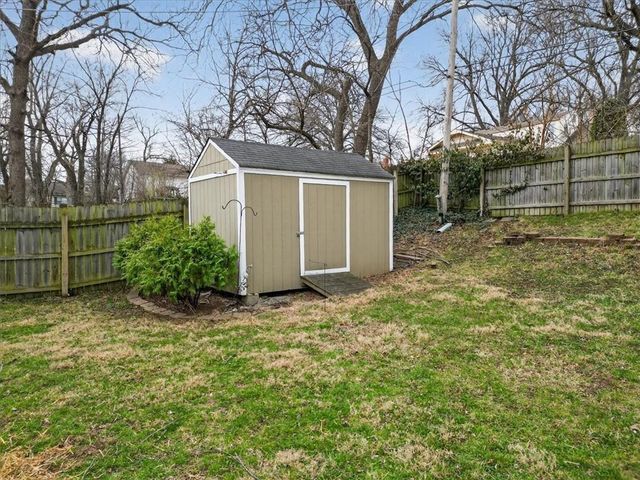 7030 Barkley Street, Overland Park, KS 66204