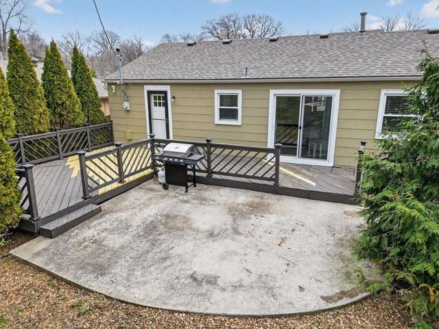 7030 Barkley Street, Overland Park, KS 66204