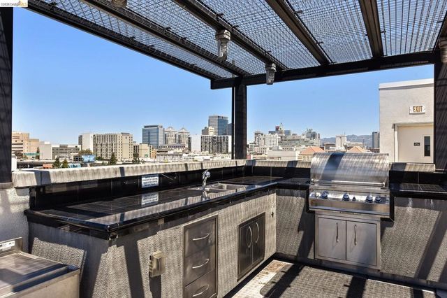 288 3rd St 104, Oakland, CA 94607