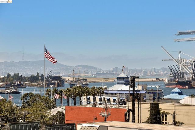 288 3rd St 104, Oakland, CA 94607