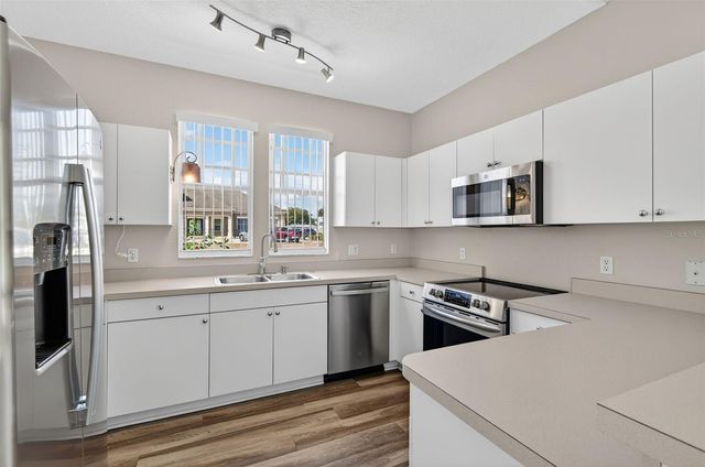 6212 ABBOTT STATION DRIVE, Zephyrhills, FL 33542