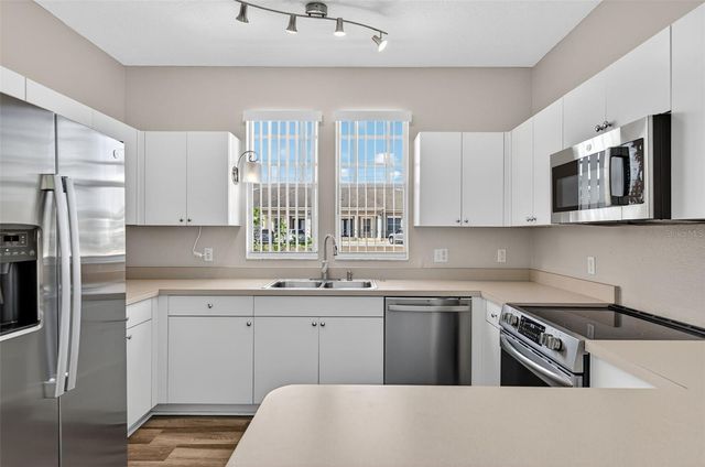 6212 ABBOTT STATION DRIVE, Zephyrhills, FL 33542