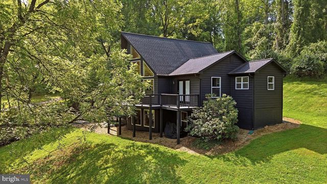 92 HIGH KNOB RD, Front Royal, VA 22630