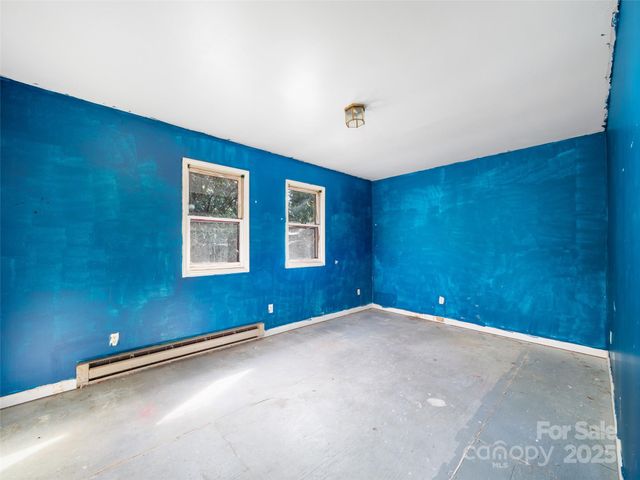 74 George Street, Spruce Pine, NC 28777