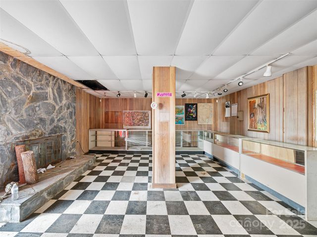 74 George Street, Spruce Pine, NC 28777