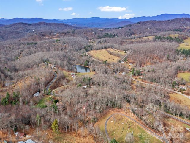 74 George Street, Spruce Pine, NC 28777