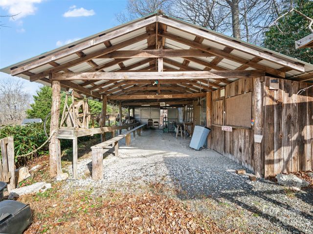 74 George Street, Spruce Pine, NC 28777