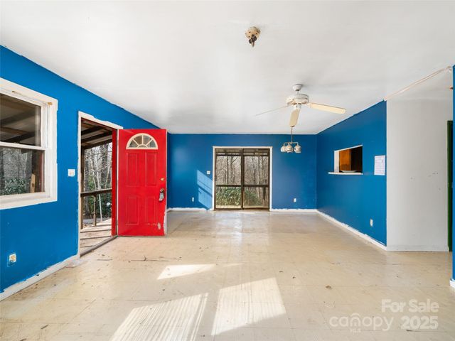 74 George Street, Spruce Pine, NC 28777