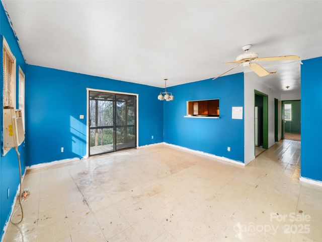 74 George Street, Spruce Pine, NC 28777