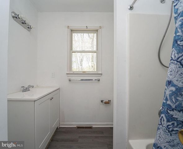 729 DAVOL RD, Stevensville, MD 21666