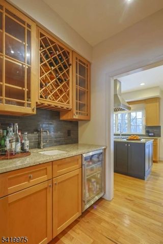 15 Ramsey Rd, Clinton Twp., NJ 08833