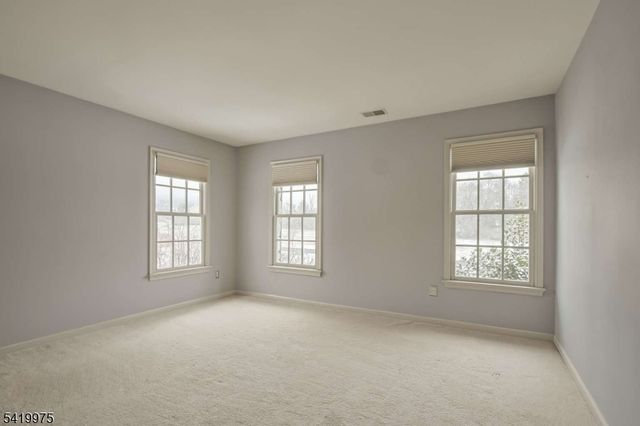 15 Ramsey Rd, Clinton Twp., NJ 08833