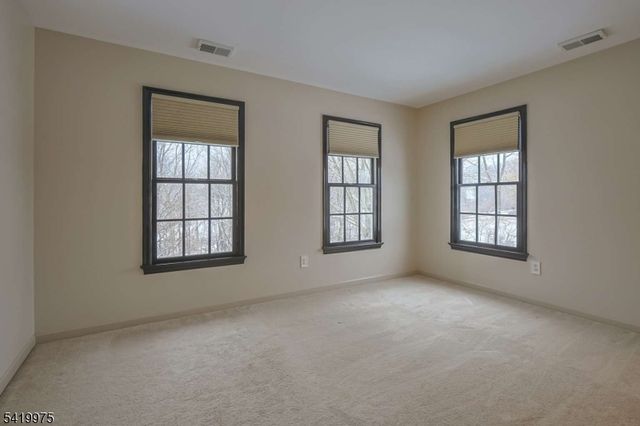 15 Ramsey Rd, Clinton Twp., NJ 08833