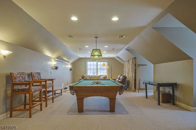 15 Ramsey Rd, Clinton Twp., NJ 08833