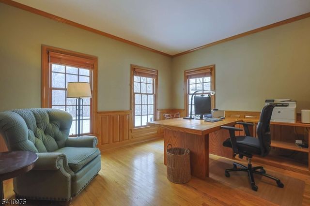 15 Ramsey Rd, Clinton Twp., NJ 08833