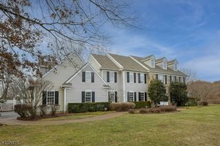 15 Ramsey Rd, Clinton Twp., NJ 08833