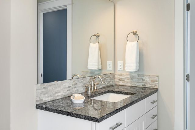 8055 Covered Bridge Road, Prior Lake, MN 55372