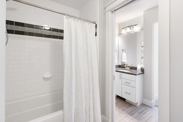 8055 Covered Bridge Road, Prior Lake, MN 55372