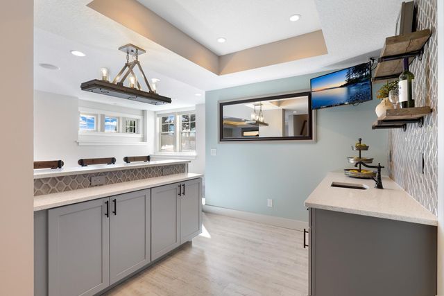 8055 Covered Bridge Road, Prior Lake, MN 55372