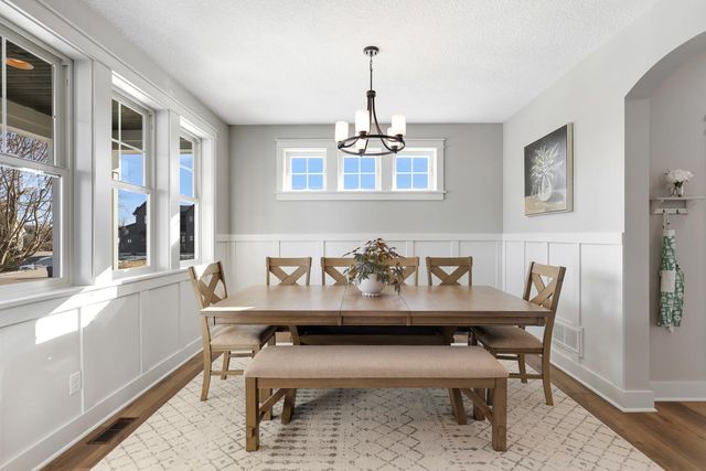 8055 Covered Bridge Road, Prior Lake, MN 55372