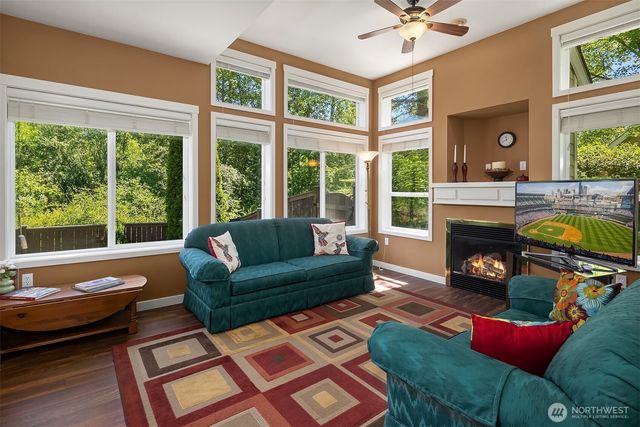 23748 SE 36th Lane, Sammamish, WA 98029