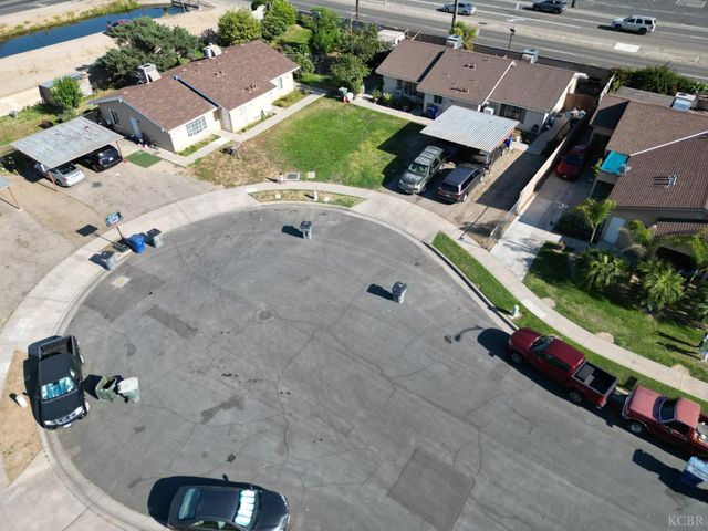 4778 E Hoxie Avenue, Fresno, CA 93725