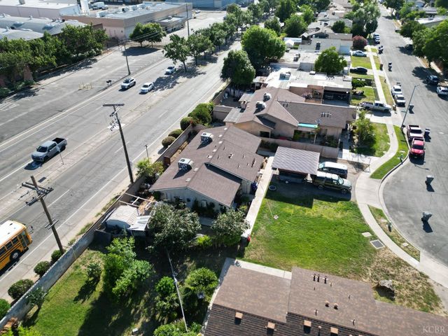 4778 E Hoxie Avenue, Fresno, CA 93725