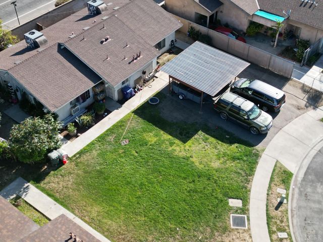 4778 E Hoxie Avenue, Fresno, CA 93725