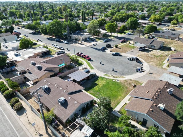 4778 E Hoxie Avenue, Fresno, CA 93725