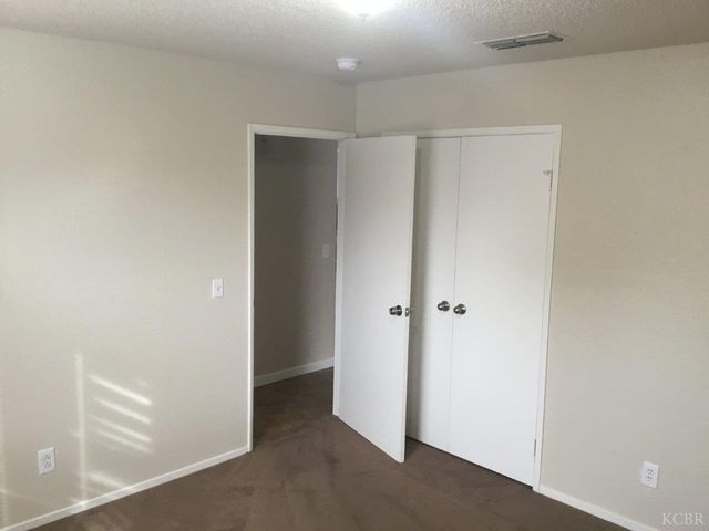 4778 E Hoxie Avenue, Fresno, CA 93725