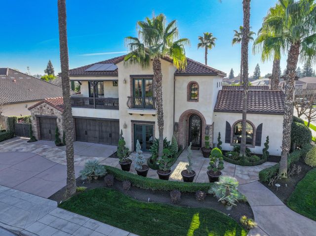 1639 E Clubhouse Drive, Fresno, CA 93730