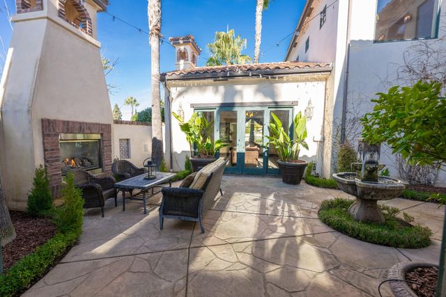 1639 E Clubhouse Drive, Fresno, CA 93730