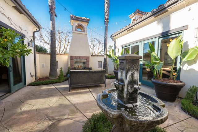 1639 E Clubhouse Drive, Fresno, CA 93730