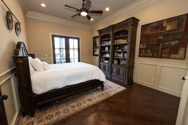 1639 E Clubhouse Drive, Fresno, CA 93730