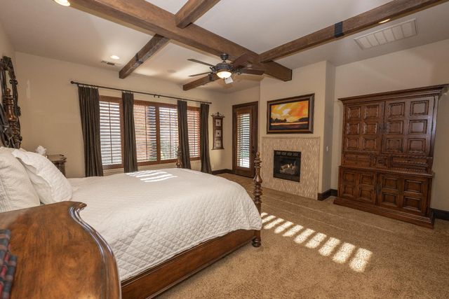 1639 E Clubhouse Drive, Fresno, CA 93730