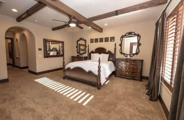 1639 E Clubhouse Drive, Fresno, CA 93730