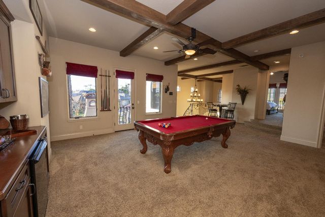 1639 E Clubhouse Drive, Fresno, CA 93730