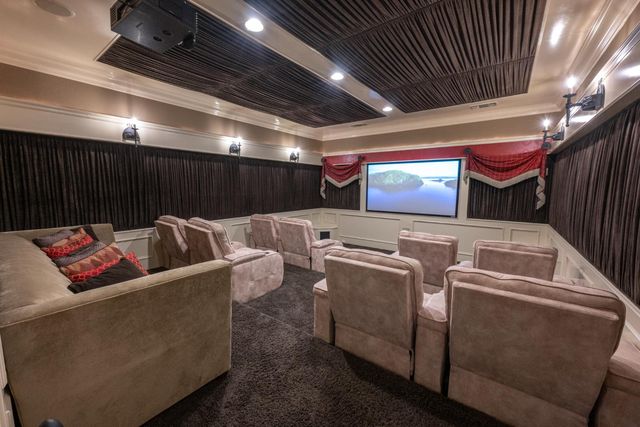 1639 E Clubhouse Drive, Fresno, CA 93730