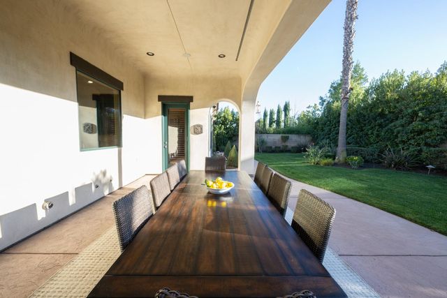 1639 E Clubhouse Drive, Fresno, CA 93730